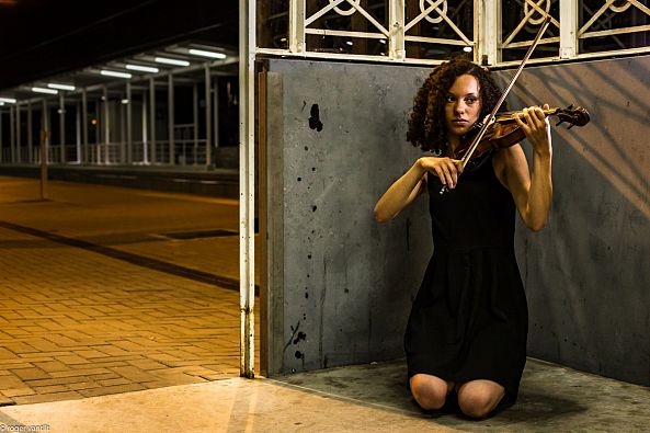 La Violoniste-Roger Vantilt